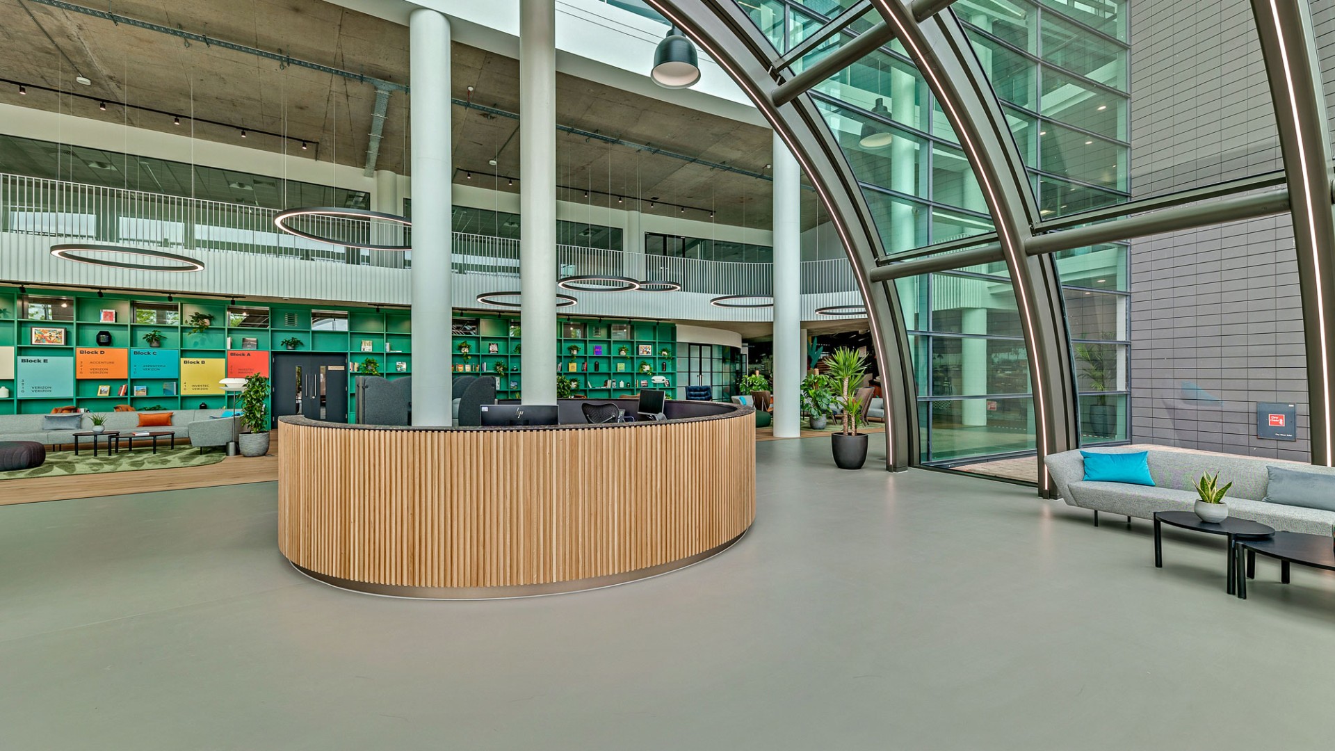 Campus, Reading International